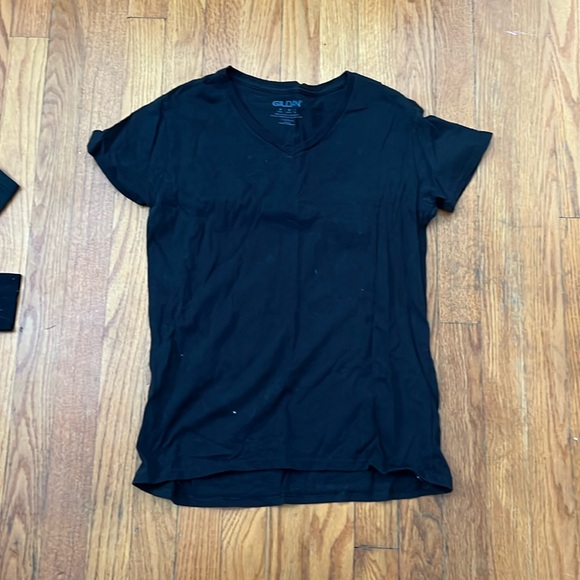 WOMENS GILDAN TEE - Picture 1 of 2